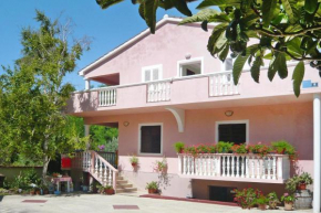 Apartments Ljilja in Privlaka, near sandy beach